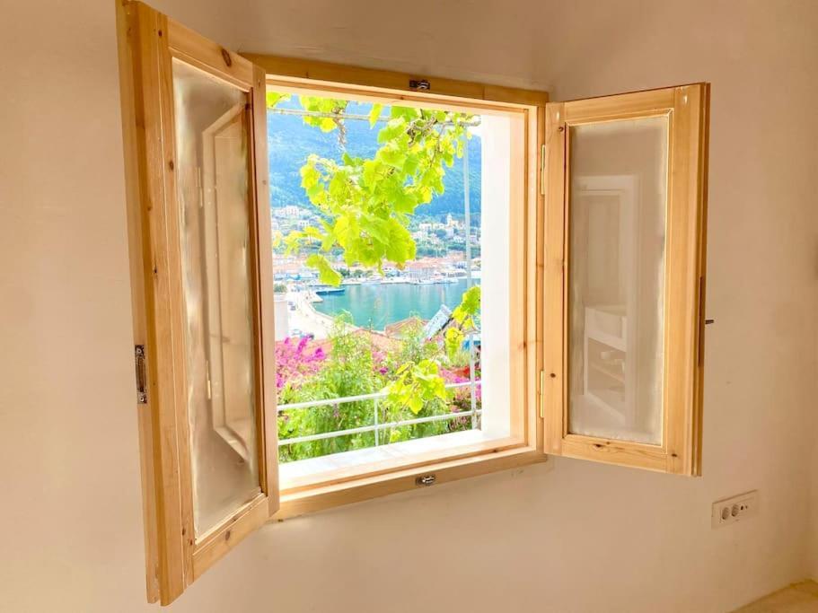 Stylish Vathy Studio With Sea View Exterior photo